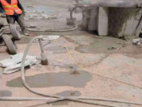 库伦水泥混凝土路面板底注浆技术 路面脱空注浆整治方案