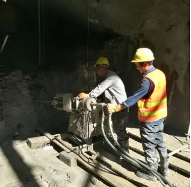 库伦水下抗分散灌浆料特点 水下不分散注浆料介绍